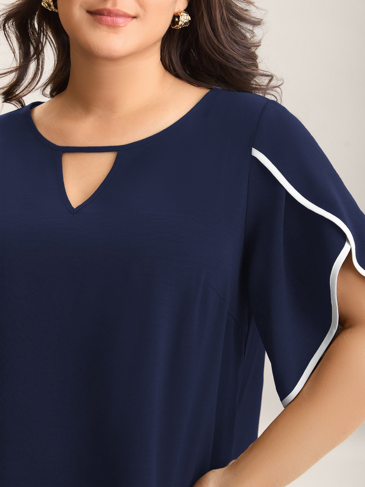 Color Contrast Petal Sleeve Shirt