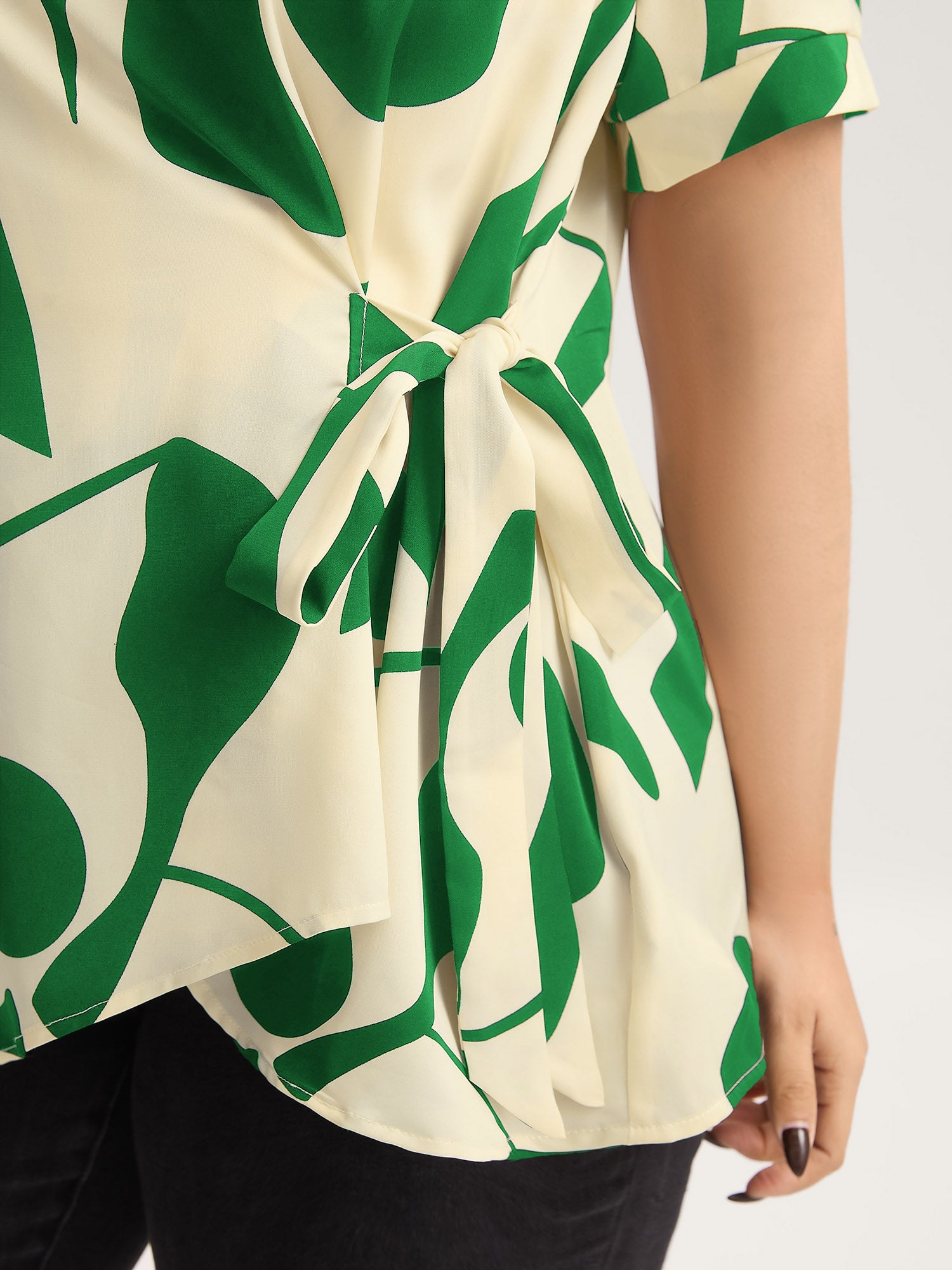 Abstract Print Knotted Blouse